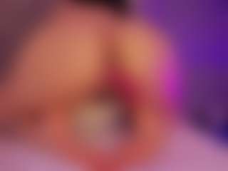Renatta Cruz's Live Sex Cam Show