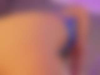 Renatta Cruz's Live Sex Cam Show