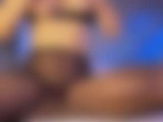 Renatta Cruz's Live Sex Cam Show