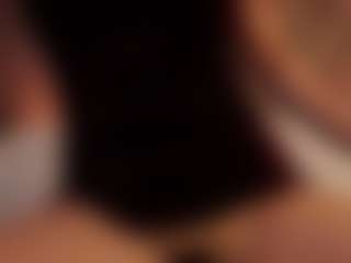Renatta Cruz's Live Sex Cam Show