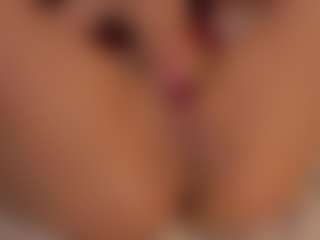 Renatta Cruz's Live Sex Cam Show