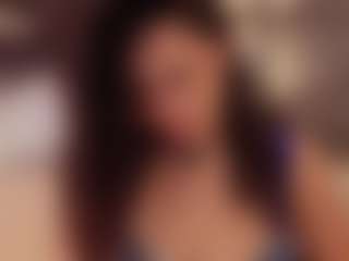 Live cam show with Renatta Cruz - Lush on Camsoda