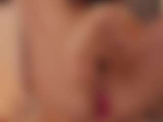 Renatta Cruz's Live Sex Cam Show