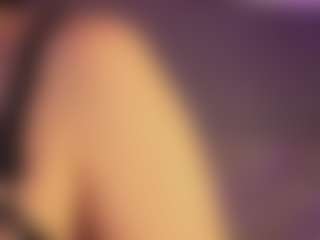 Renatta Cruz's Live Sex Cam Show