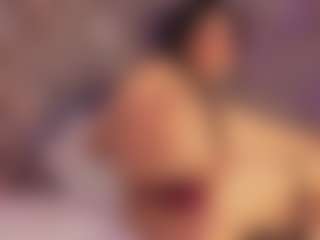 Renatta Cruz's Live Sex Cam Show