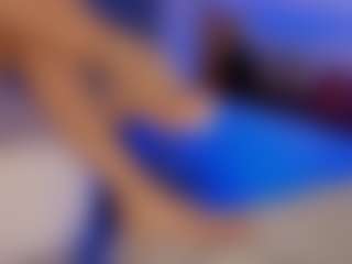 Live cam show with Renatta Cruz - Lovense Petite on Uber Horny