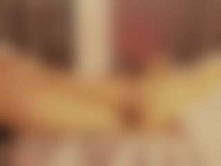 Live cam show with Renatta Cruz - Fingers on CamwithHer