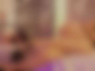 Renatta Cruz's Live Sex Cam Show