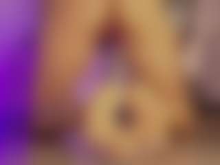 Renatta Cruz's Live Sex Cam Show
