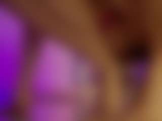 Live cam show with Renatta Cruz - Athletic Fetish on Fling VIP Chat