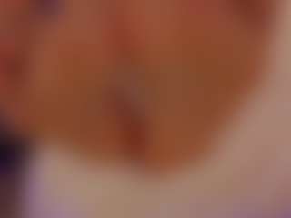 Live cam show with Renatta Cruz - Brown Hair on https://playwithruby.com