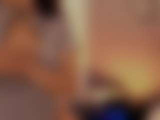 Live cam show with Renatta Cruz - Spank on Dolls Live