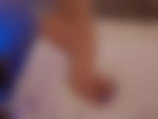 Renatta Cruz's Live Sex Cam Show