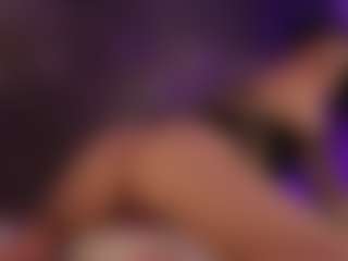 Renatta Cruz's Live Sex Cam Show