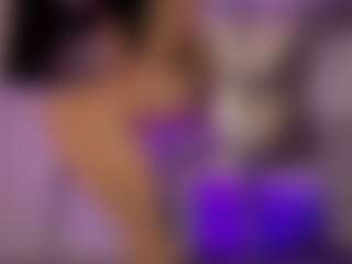 Live cam show with Renatta Cruz - Average on slutload
