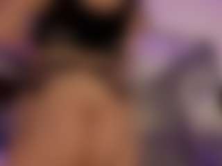 Live cam show with Renatta Cruz - Shaved Pussy Lovense on SinfulBabes