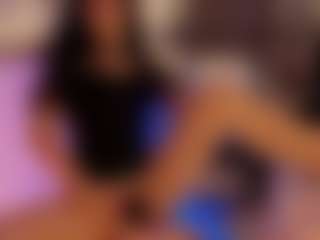 Renatta Cruz's Live Sex Cam Show