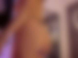 Renatta Cruz's Live Sex Cam Show