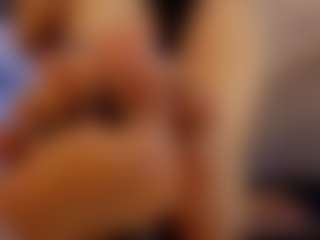 Live cam show with Renatta Cruz - Lesbian on Camsoda