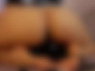 Renatta Cruz's Live Sex Cam Show