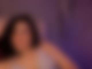 Live cam show with Renatta Cruz - Natural on Camsoda