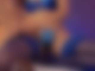 Renatta Cruz's Live Sex Cam Show
