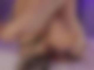 Renatta Cruz's Live Sex Cam Show