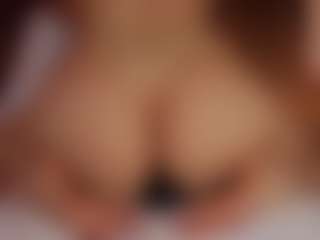 Renatta Cruz's Live Sex Cam Show