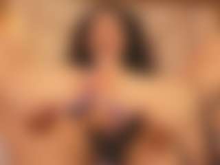 Renatta Cruz's Live Sex Cam Show