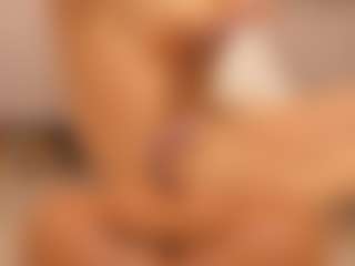 Renatta Cruz's Live Sex Cam Show