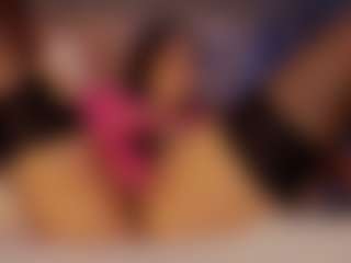 Live cam show with Renatta Cruz - Strip on slutload