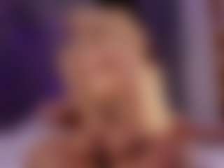 Renatta Cruz's Live Sex Cam Show