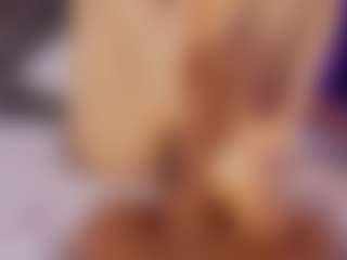 Renatta Cruz's Live Sex Cam Show