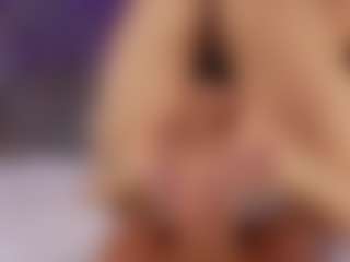 Renatta Cruz's Live Sex Cam Show
