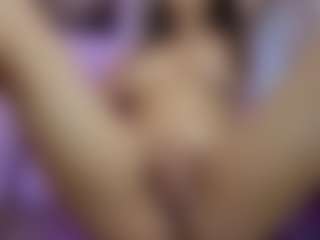 Renatta Cruz's Live Sex Cam Show