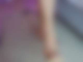 Live cam show with Renatta Cruz - Squirt on fuklive.com