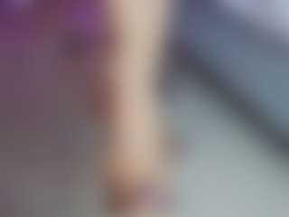 Live cam show with Renatta Cruz - Athletic Small Tits on TeamSkeetLive