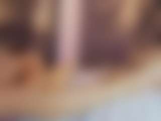 Live cam show with Renatta Cruz - Squirt on Camsoda