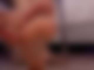 Live cam show with Renatta Cruz - Blowjob on Big Tits