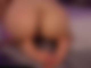 Renatta Cruz's Live Sex Cam Show