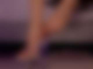 Live cam show with Renatta Cruz - Hairy Pussy Brown Hair on SxyPornLive