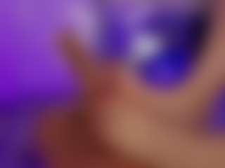 Live cam show with Renatta Cruz - Latina Petite on Camsoda | colombia