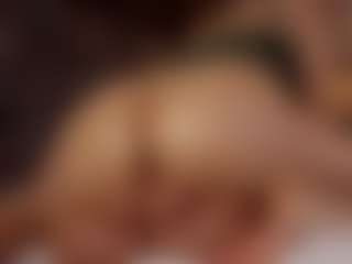 Live cam show with Renatta Cruz - Small Tits on Camsoda