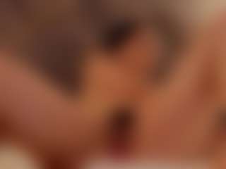Renatta Cruz's Live Sex Cam Show