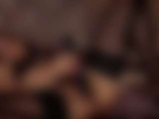 Live cam show with Renatta Cruz - Brown Hair Petite on Camsoda