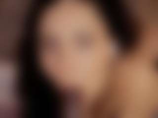 Renatta Cruz's Live Sex Cam Show