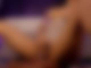 Renatta Cruz's Live Sex Cam Show