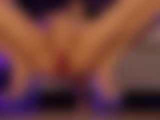Renatta Cruz's Live Sex Cam Show