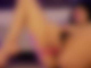 Live cam show with Renatta Cruz - Latina Petite on Camsoda | colombia