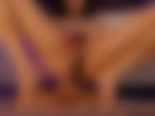 Renatta Cruz's Live Sex Cam Show